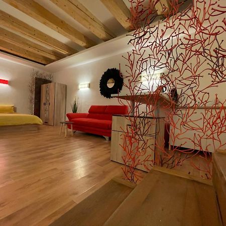 New Workspace Studio Savoya9 Self Check In Old City Center Timisoara Luaran gambar