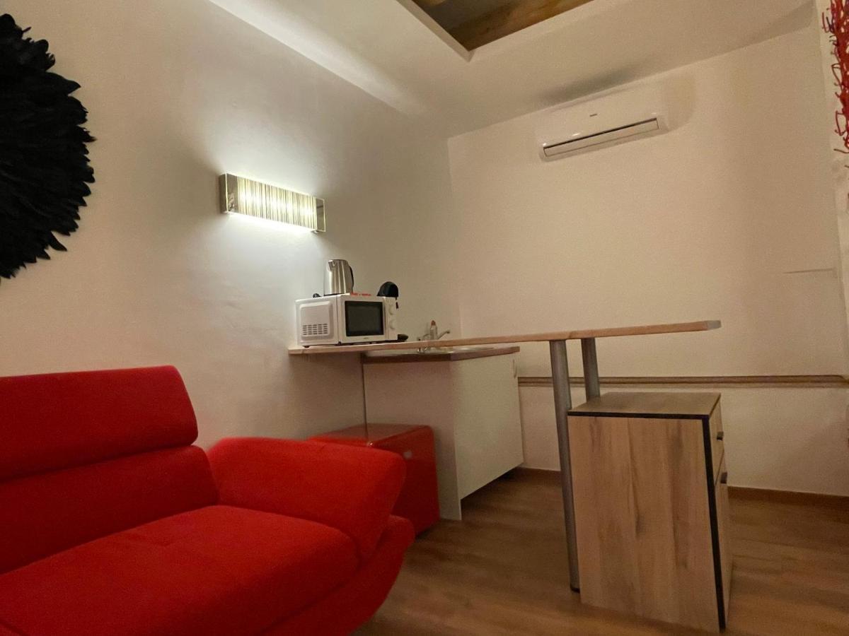 New Workspace Studio Savoya9 Self Check In Old City Center Timisoara Luaran gambar