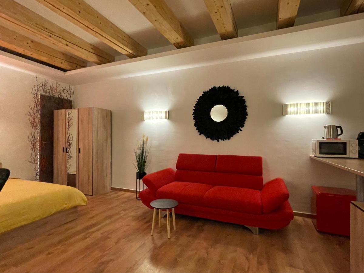 New Workspace Studio Savoya9 Self Check In Old City Center Timisoara Luaran gambar